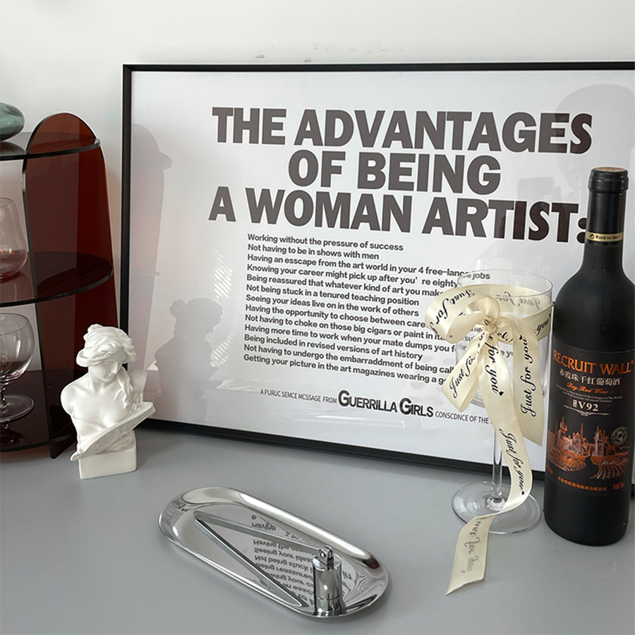 ZHXS Woman Artist Wall Art